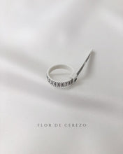 Cargar imagen en el visor de la galería, Medidor de talla de anillo