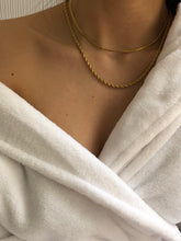 Cargar imagen en el visor de la galería, Snake chain