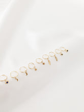 Cargar imagen en el visor de la galería, Arracadas con dijes