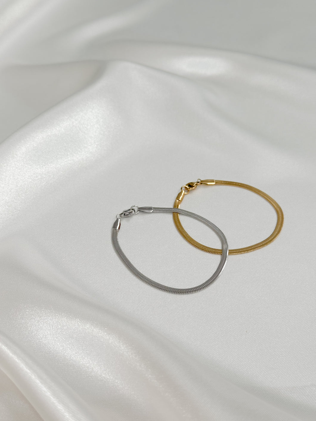 Snake chain bracelet